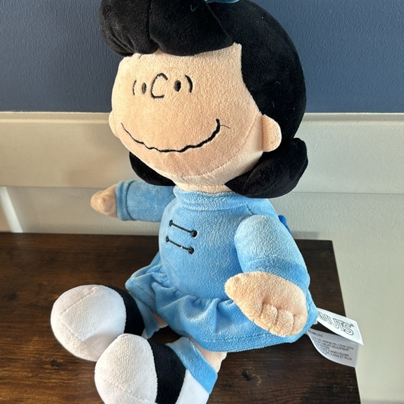 Animal Adventure Peanuts - Lucy Collectible Plush Doll 8” - Picture 6 of 7